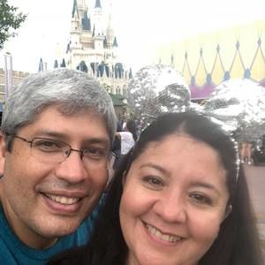 Meet your Posher, Gloria